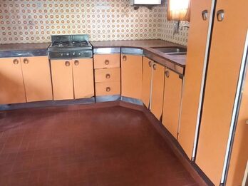 CASA CENTRICA A REFACCIONAR CON LOCAL