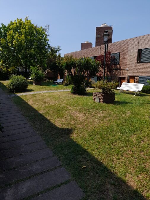 Duplex en alquiler zona centro, con servicios