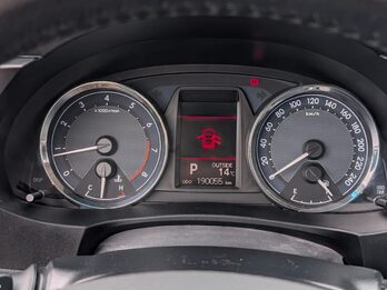TOYOTA COROLLA 2016
