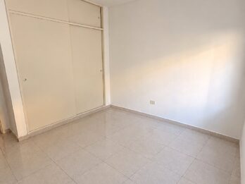 Cómodo departamento de 1 dormitorio con patio verde - Echague y Peron