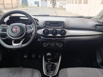 Vendo / Permuto inmaculado Fiat Argo 2018 - 70.000kms