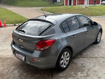 CHEVROLET  CRUZE 1.8 5 PTAS LT. Recibo vehículo menor y mayor valor