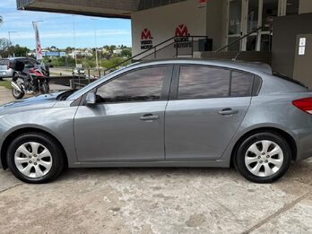 CHEVROLET  CRUZE 1.8 5 PTAS LT. Recibo vehículo menor y mayor valor