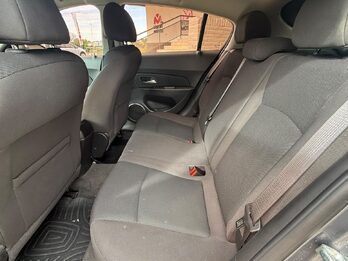 CHEVROLET  CRUZE 1.8 5 PTAS LT. Recibo vehículo menor y mayor valor