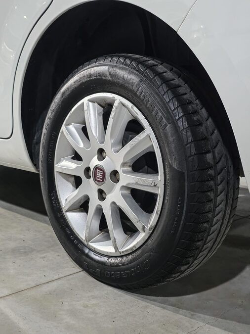 Fiat Palio Attractive 2014
