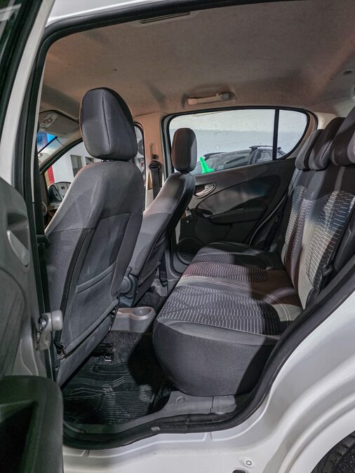 Fiat Palio Attractive 2014