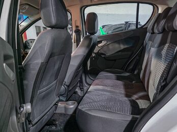 Fiat Palio Attractive 2014