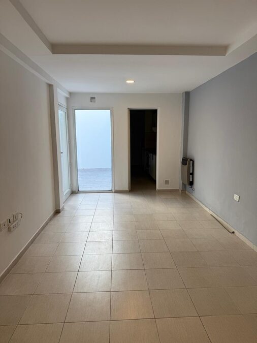 Departamento de dos dormitorios en PB con patio
