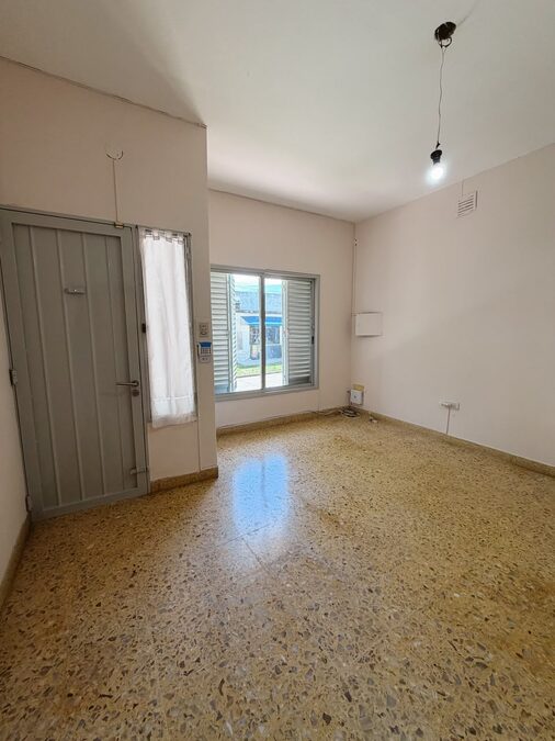 Alquiler Casa 3 Dormitorios Con Cochera Calle Ezpeleta