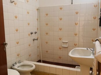 Alquiler Casa 3 Dormitorios Con Cochera Calle Ezpeleta