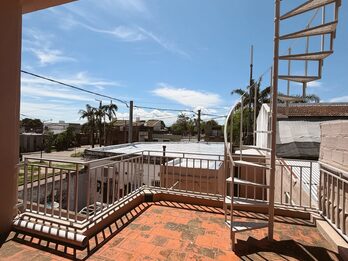 Alquiler Casa 3 Dormitorios Con Cochera Calle Ezpeleta
