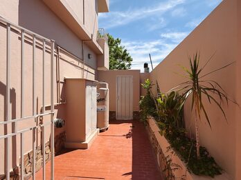 Alquiler Casa 3 Dormitorios Con Cochera Calle Ezpeleta