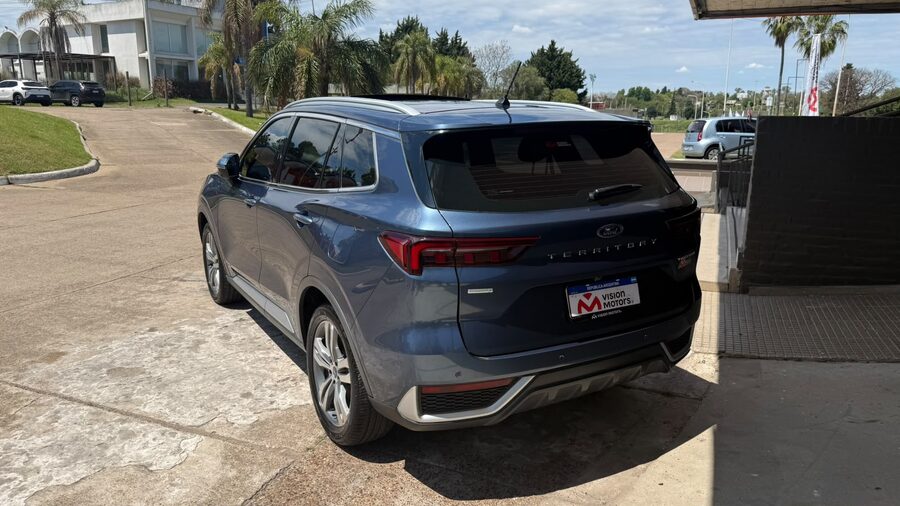 FORD  TERRITORY 1.8L GAS AT TITANIUM. Recibo vehículo menor y mayor valor