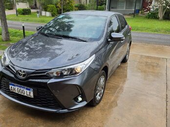 TOYOTA YARIS 2024