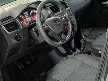 Volkswagen Suran Confort 2017