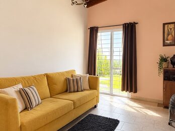 ZONA AV. ZANNI Y LARRALDE - CASA 3 DORMITORIOS | USD 72.000