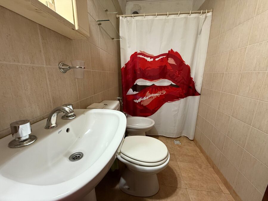 ZONA NEWBERY Y ZANNI - CASA + DPTO 1 DORMITORIO EN VENTA