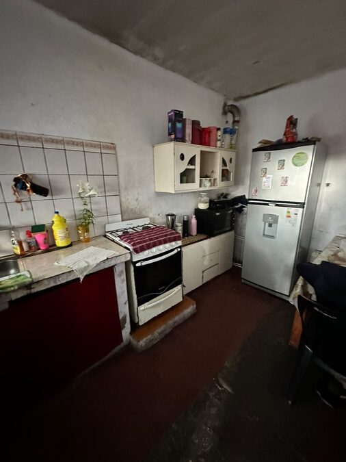 VENDO CASA A RECICLAR