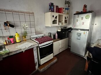 VENDO CASA A RECICLAR
