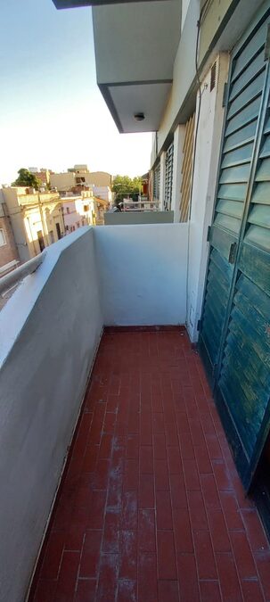 Alquila Amplio Monoambiente calle Santago del Estero 55
