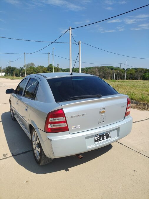Vendo ASTRA 2.0 5 PUERTAS MODELO 2011