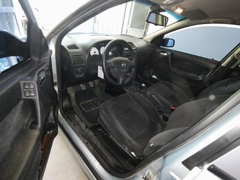 Vendo ASTRA 2.0 5 PUERTAS MODELO 2011