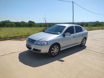 Vendo ASTRA 2.0 5 PUERTAS MODELO 2011