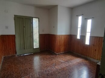 Alquila Amplia Casa calle Gdor Antelo