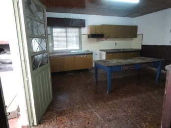 Alquila Amplia Casa calle Gdor Antelo