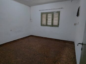 Alquila Amplia Casa calle Gdor Antelo