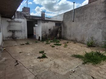 Alquila Amplia Casa calle Gdor Antelo