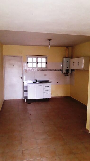 Alquila Hermoso Duplex calle Basavilbaso pasando Leonidas Echagüe