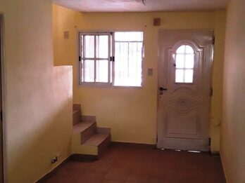 Alquila Hermoso Duplex calle Basavilbaso pasando Leonidas Echagüe