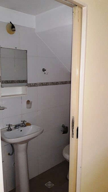 Alquila Hermoso Duplex calle Basavilbaso pasando Leonidas Echagüe