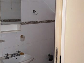 Alquila Hermoso Duplex calle Basavilbaso pasando Leonidas Echagüe