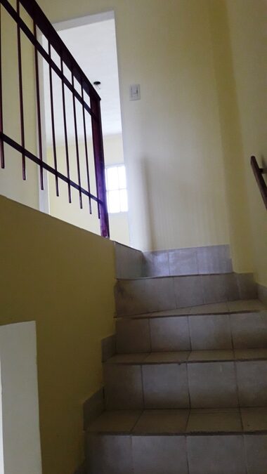 Alquila Hermoso Duplex calle Basavilbaso pasando Leonidas Echagüe