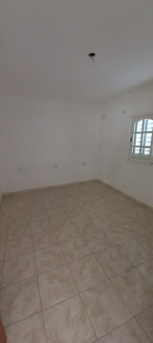 Alquila Casa interna calle Gdor. Antelo