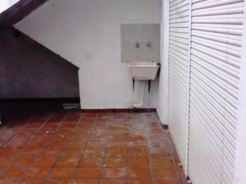 Alquila Amplia Casa en Planta Alta calle San Luis