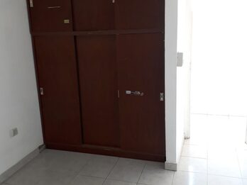 Alquila Amplia Casa en Planta Alta calle San Luis