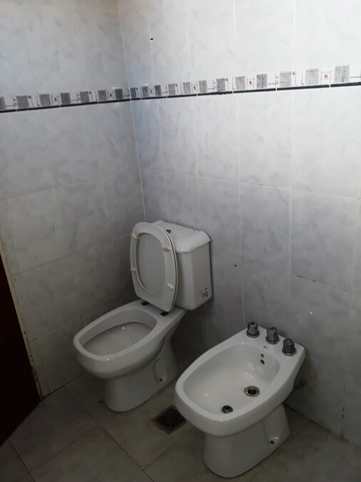 Alquila Amplia Casa en Planta Alta calle San Luis