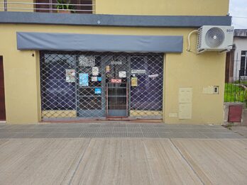 Alquila Local sobre calle Galan